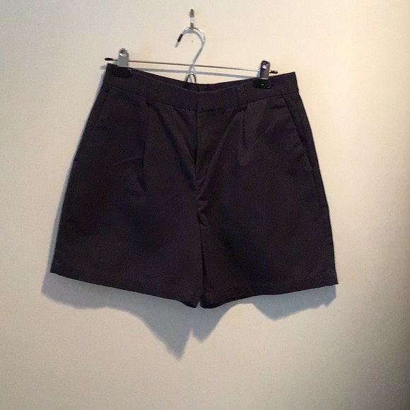 Dockers Navy Blue Shorts Size 8 Pleated Front - Picture 1 of 2